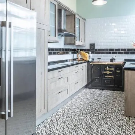 Palacio De La Monstrua